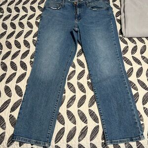 Universal Thread Women's High Rise Jeans - Classic Blue